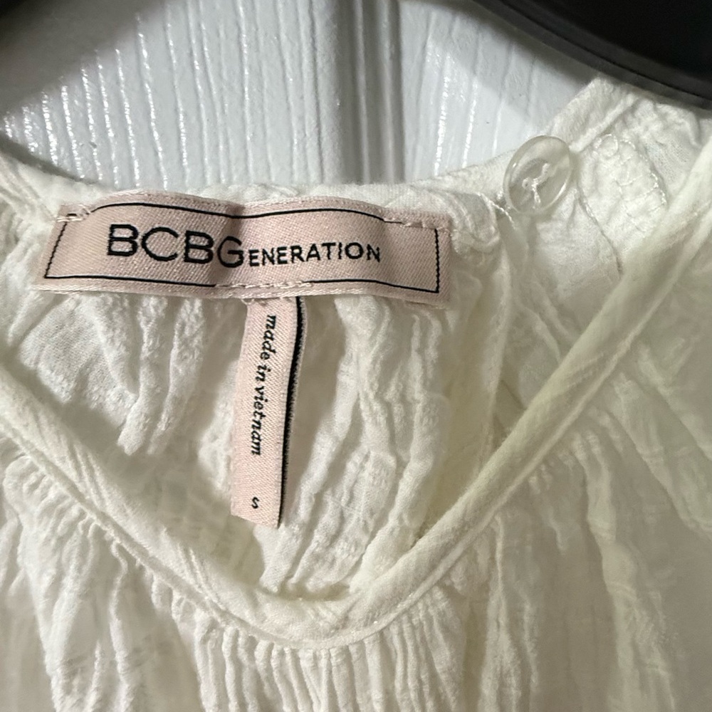 BCBGeneration Ivory Textured Blouse - Picture 6 of 9